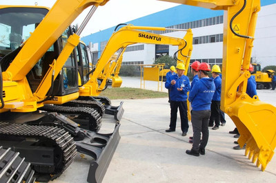 战略携手，共筑未来 铁甲网CEO樊建设一行到访山重建机，共探工程机械智能研发新篇章